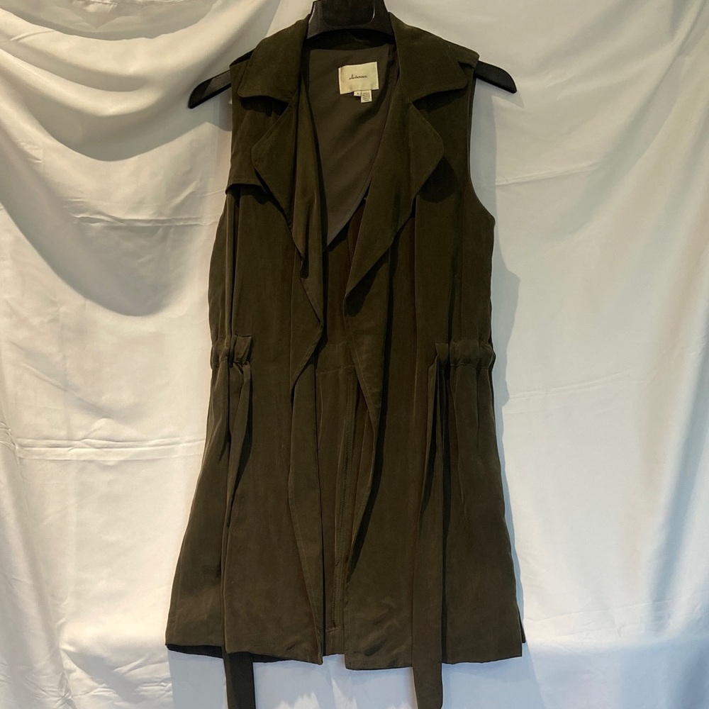 Aritzia Olive Green Sleeveless Vest